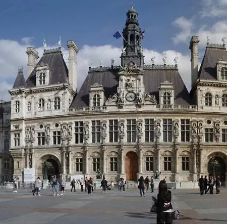 Apartment Dans Le Marais Avec Terrasse